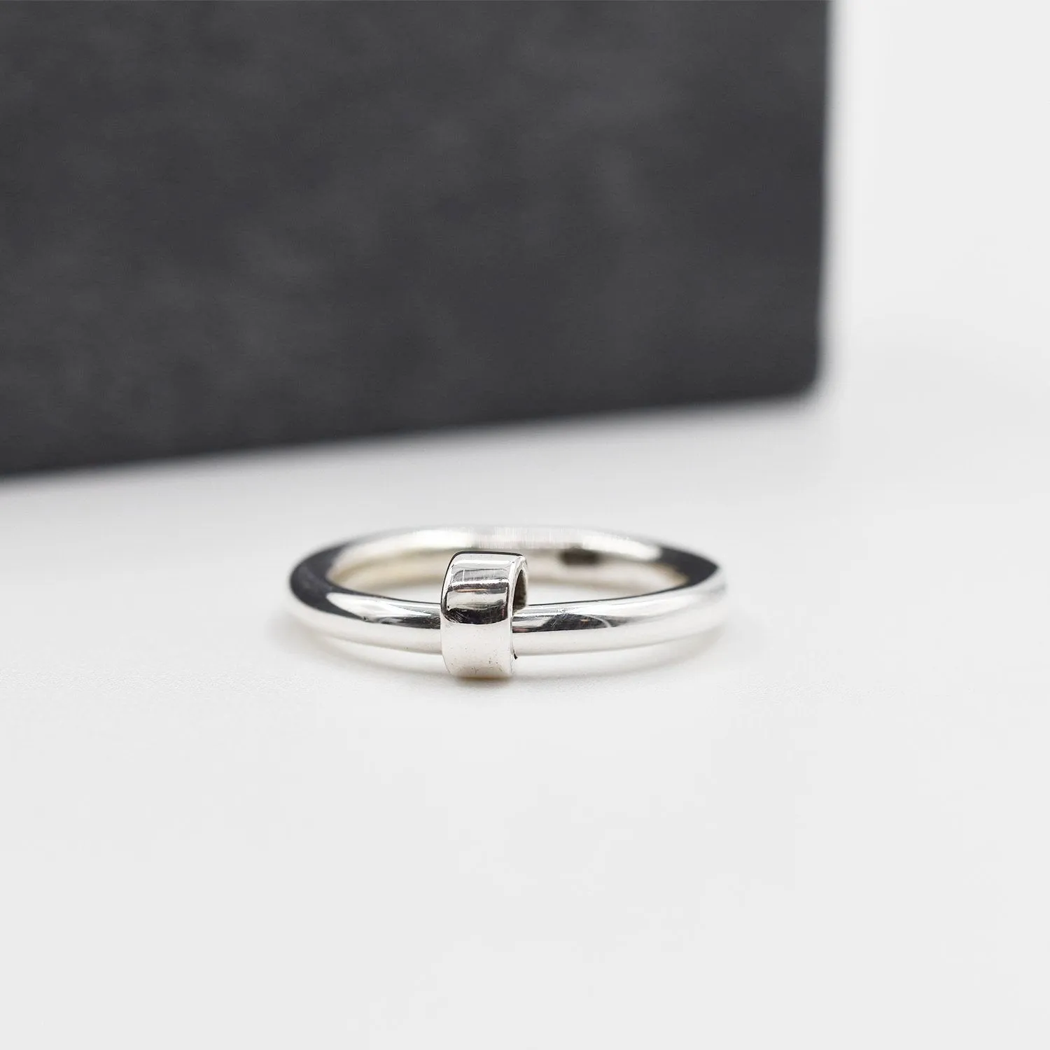 925 Silver Ring with little silver spinner