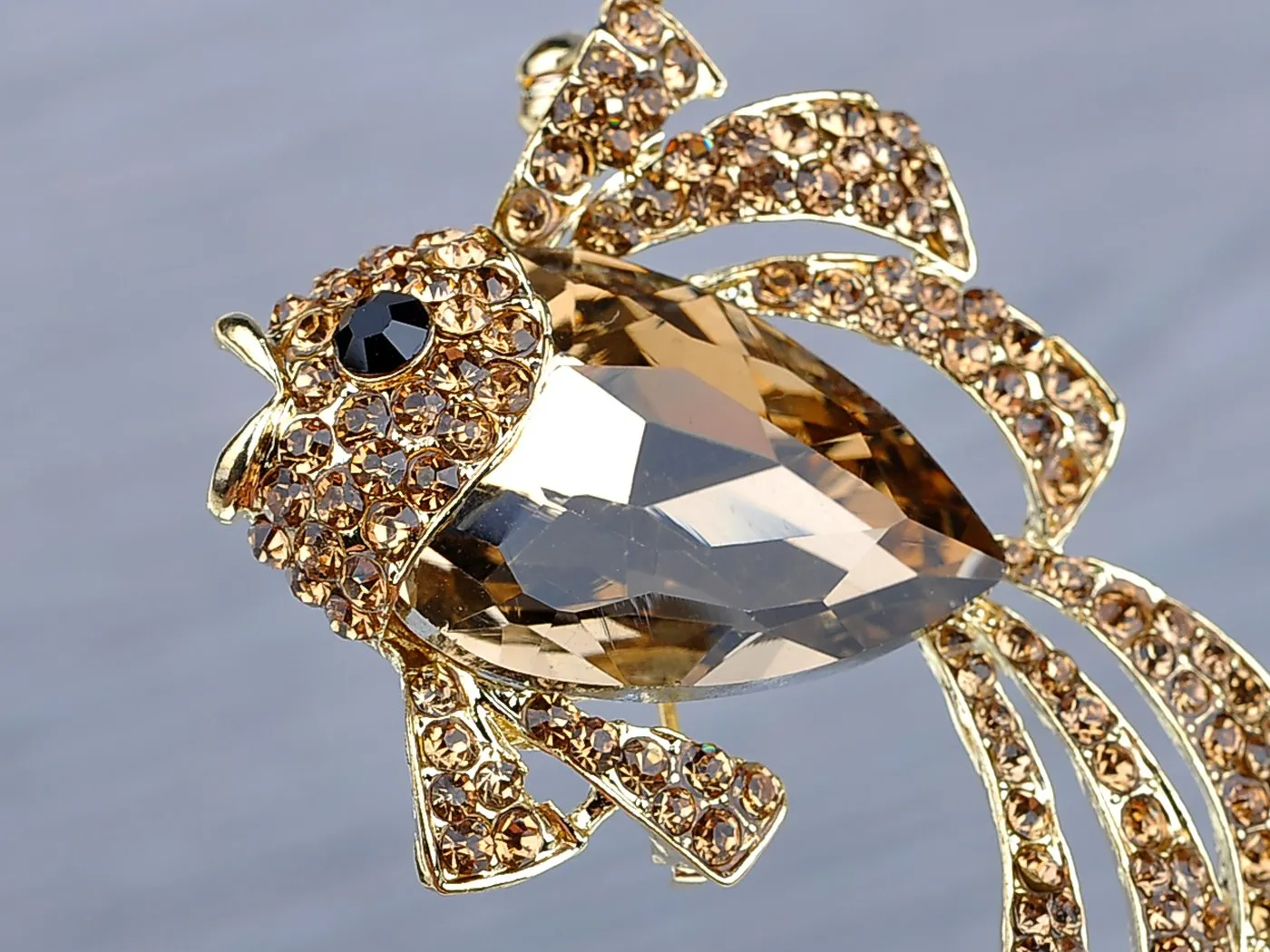 Alilang Golden Tone Light Topaz Colored Rhinestones Ocean Sea Goldenfish Brooch Pin