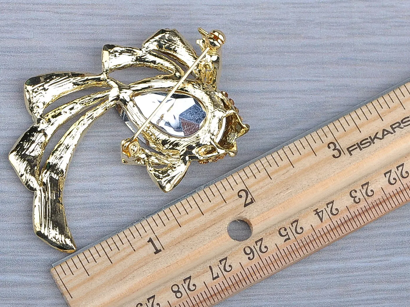 Alilang Golden Tone Light Topaz Colored Rhinestones Ocean Sea Goldenfish Brooch Pin
