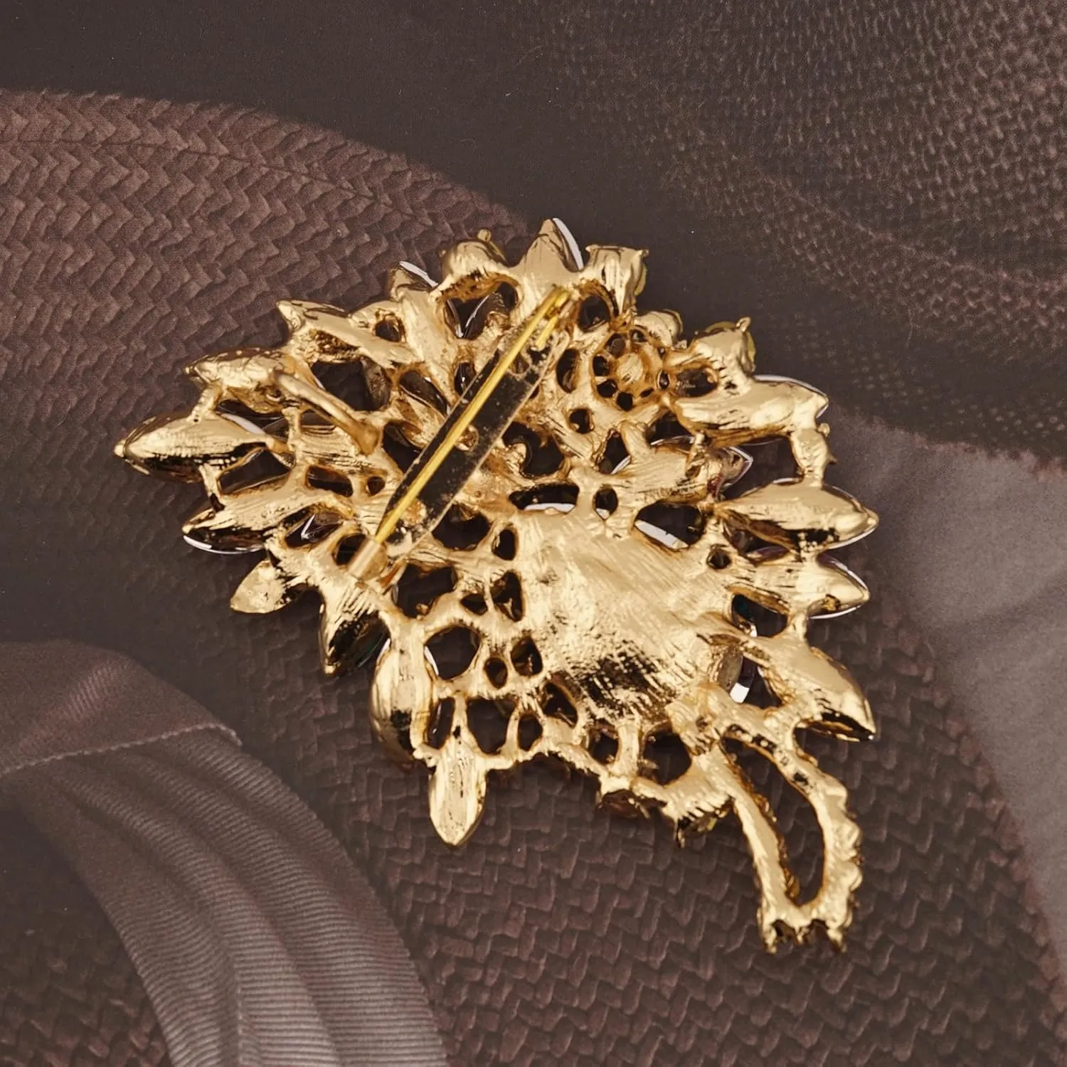 Big Large Leaf Moon shape tassels Brooches and Pins Scarf Decoration Gold Tone