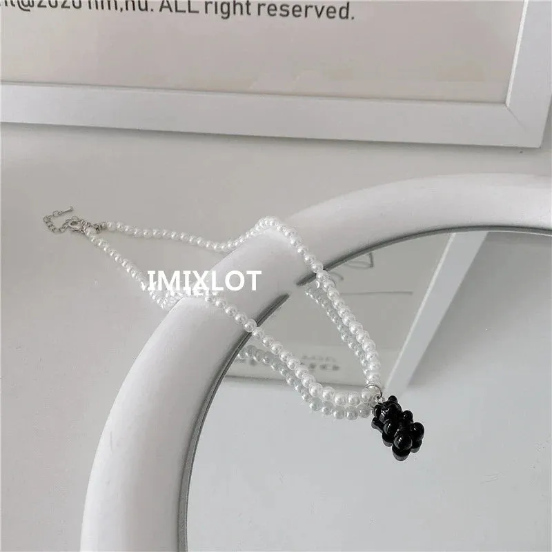 binfenxie Candy Black and White Resin Bear Necklace for Women Pearl Chain Beads Choker Link Jewelry Bohemia