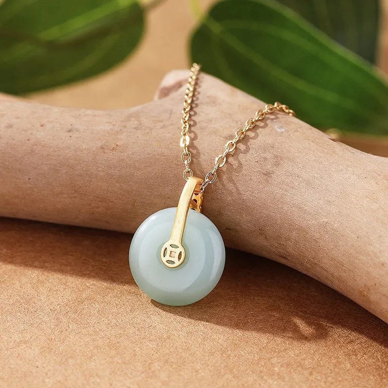 Classic Design Natural Hotan Jade Round Necklace