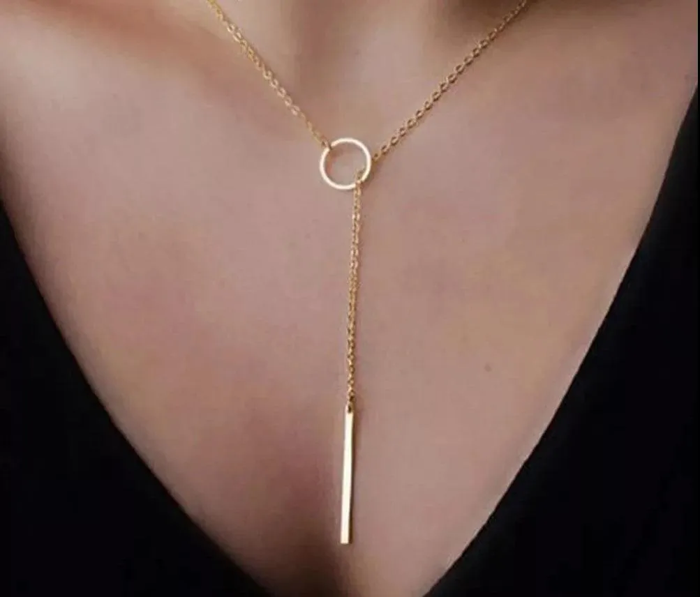 Estrella - Round Stick Pendant Necklace