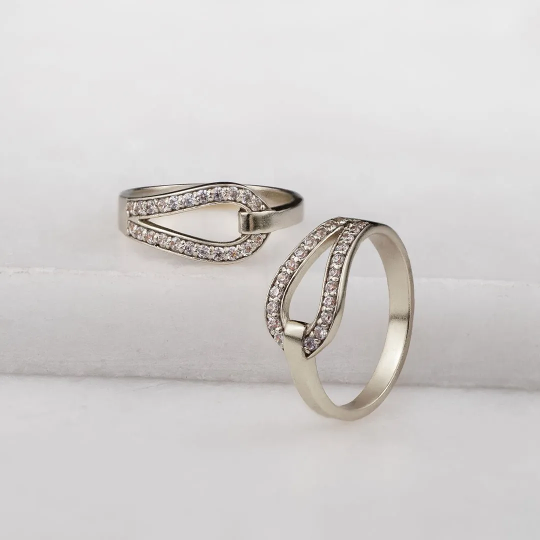 Levade - Horseshoe Moissanite Stone Pendant and Box Chain Sterling Silver Necklace