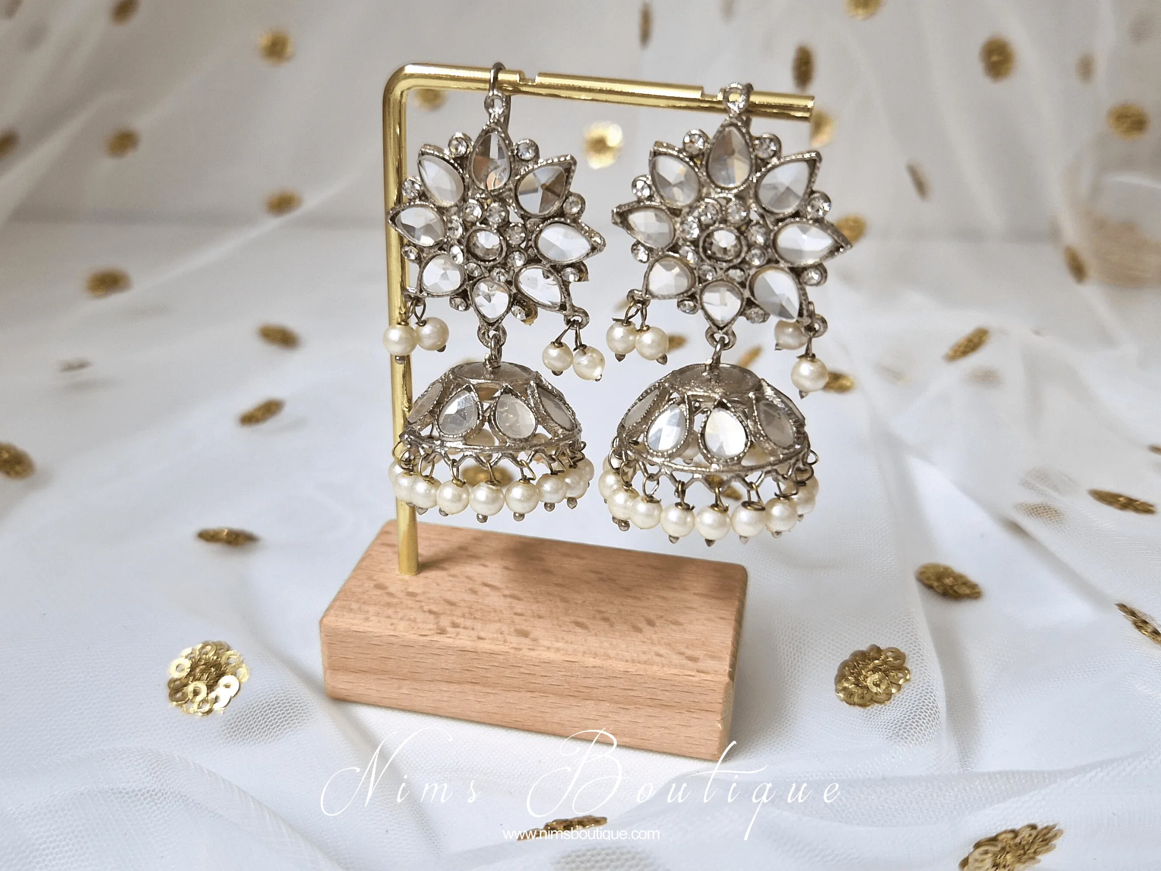 Medium Nandini Royal Silver & Pearl Chumke