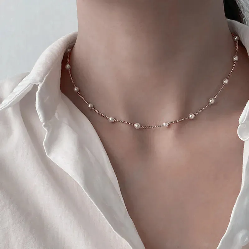 Optimized Product Title: "Trendy Beaded Women's Choker Necklace with Kpop Pearl Detail - Gold Color, Gothic Style Pendant | 2021 Collection - Perfect Collar Jewelry for Girls"