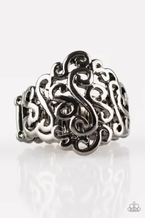 Paparazzi Ring ~ Dizzy Demure - Black