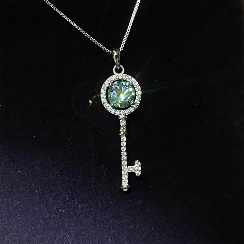 S925 Sterling Silver Key Pendant Necklace 1CT Carat Green Moissanite Choker Chain Women Fine Jewelry Certificate Drop Shipping