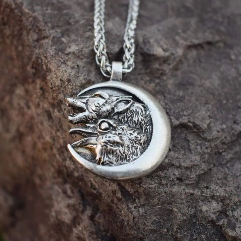 Sanlan Odin Wolf And Raven Winged Pendant Necklace Animal Moon Necklaces Male Jewelry Gifts Choker 1pcs