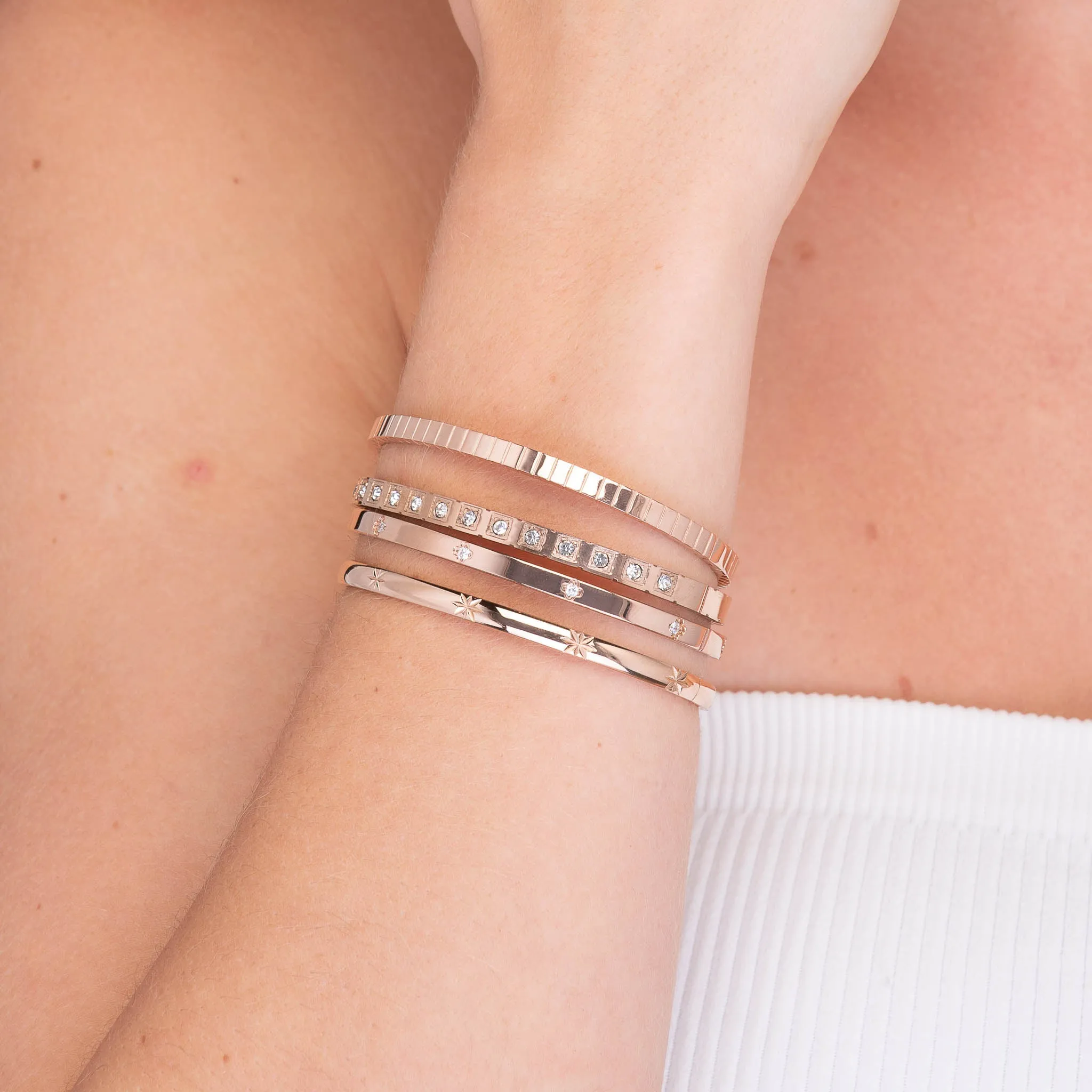 Slim Clover Zirconia Hinged Bangle Bracelet