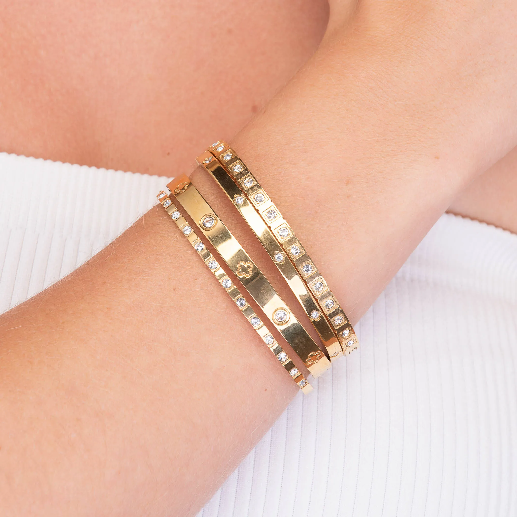 Slim Clover Zirconia Hinged Bangle Bracelet
