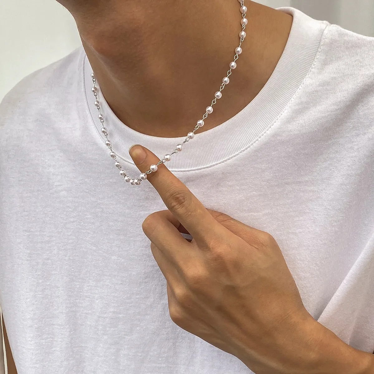 Small Pearl Beads Choker Necklace