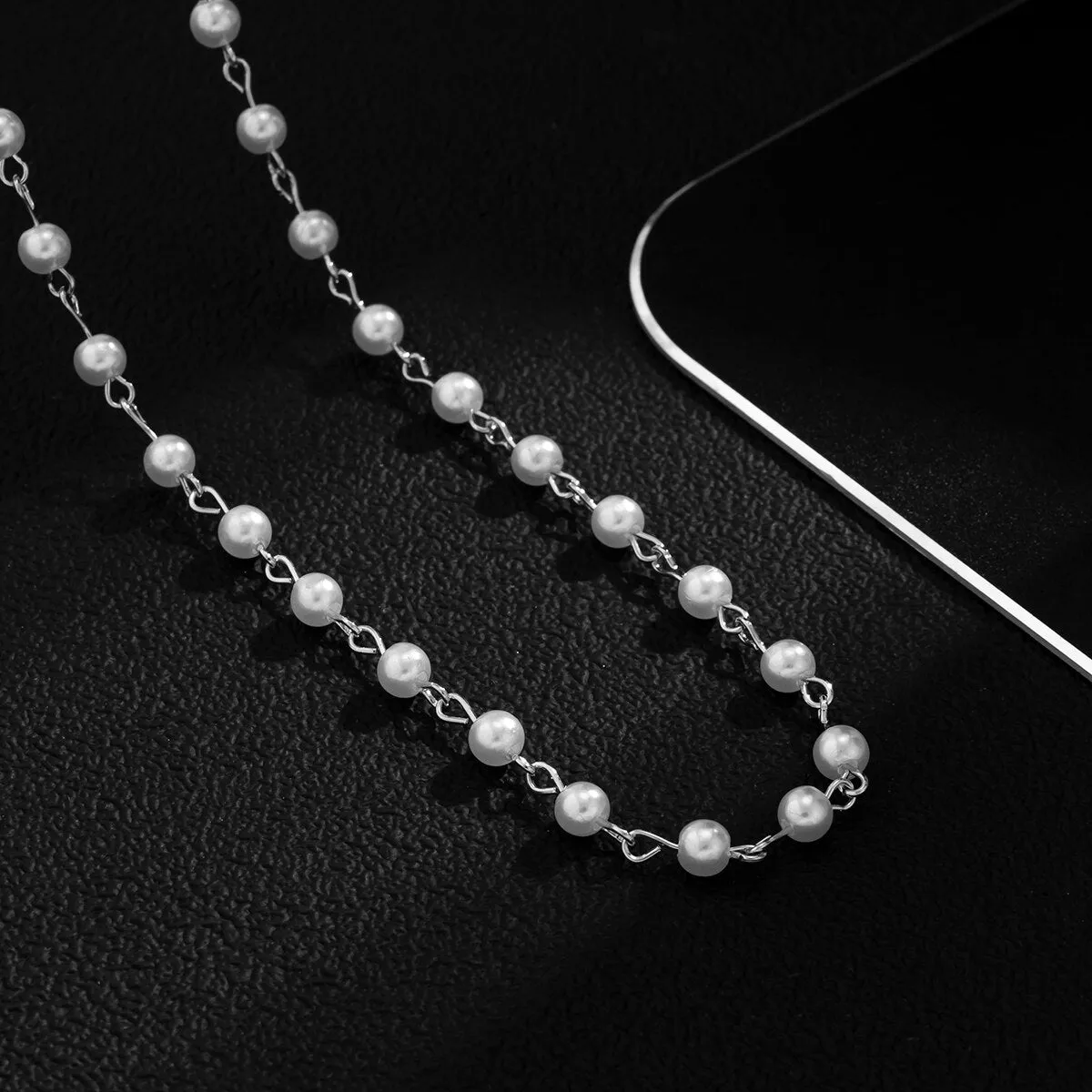 Small Pearl Beads Choker Necklace