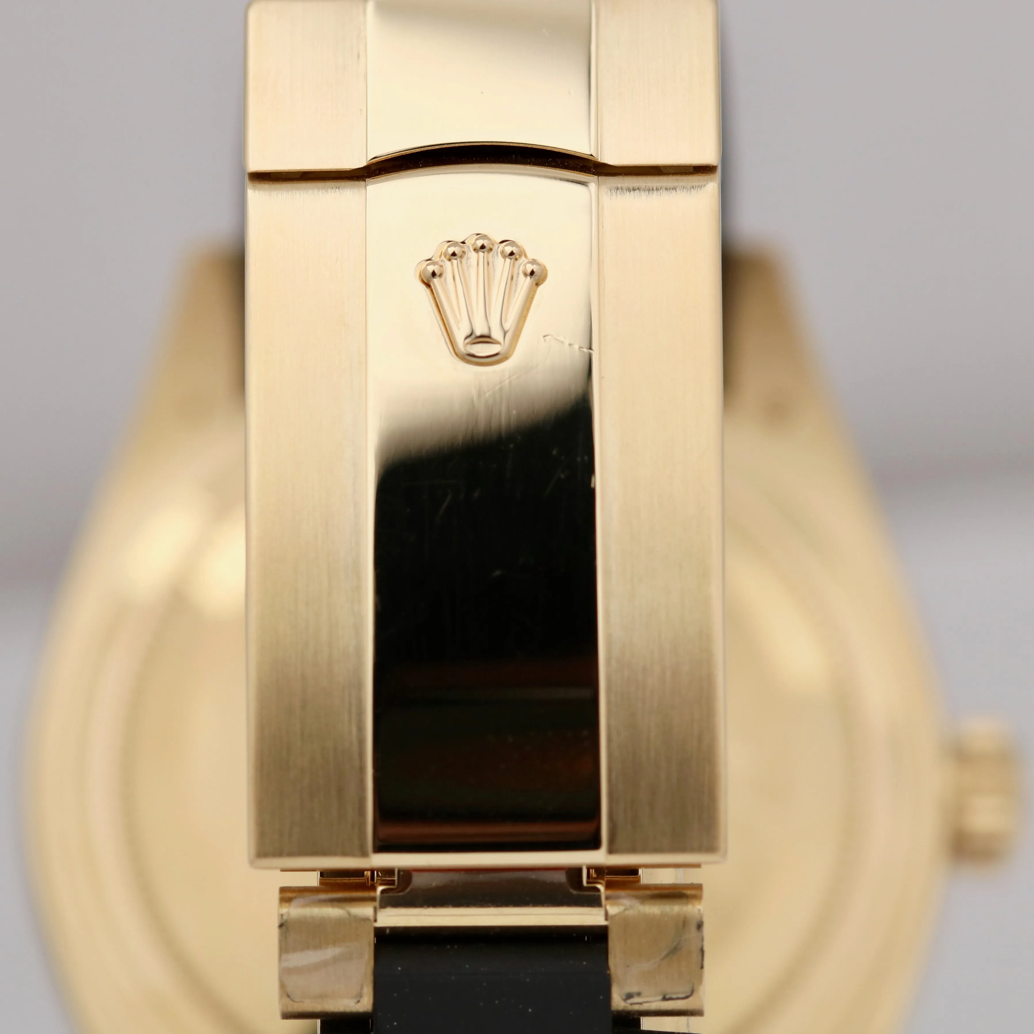 UNPOLISHED Rolex Sky-Dweller 18K Yellow Gold Rubber BLACK DIAL 42mm 326238 Watch